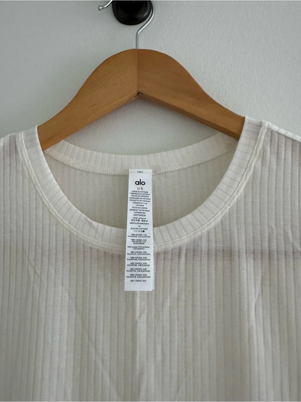 ALO Yoga Cream Ribbed Crewneck Tee